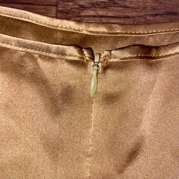 Vintage Classic 100% Silk Skirt in Gold #0774 - Picture 8 of 10